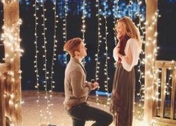 放弃求婚白月光后她却慌了,白月光放弃求婚，她却慌了神